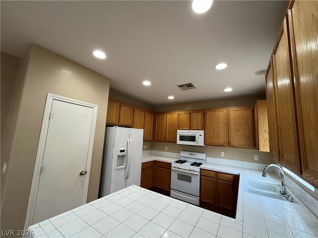 5420 PIPERS MEADOW Court, North Las Vegas, NV 89031
