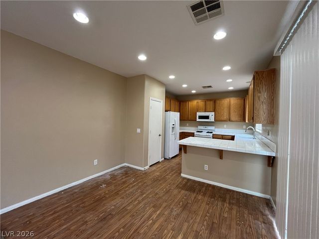 5420 PIPERS MEADOW Court, North Las Vegas, NV 89031