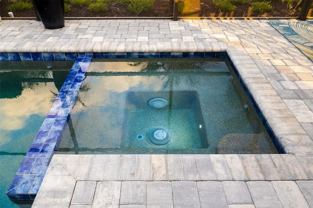 5617 LIGHTNING WHELK LANE, Lakewood Ranch, FL 34211