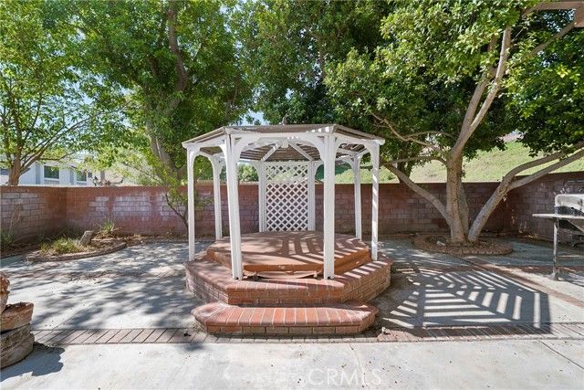 2172 Falcon Crest Drive, Riverside, CA 92506