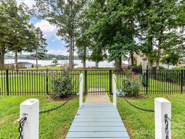 21624 Rio Oro Drive 50, Cornelius, NC 28031