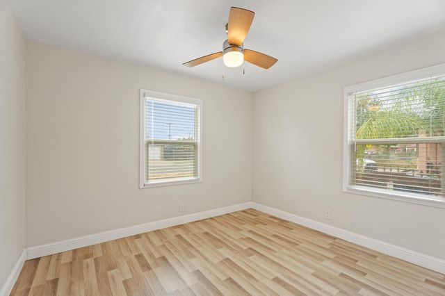 818 W Peralta Way, Fresno, CA 93705