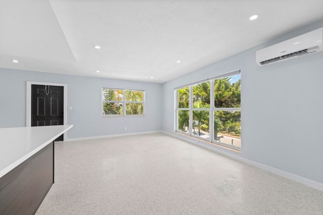 3220 NE 7th 2, Pompano Beach, FL 33062