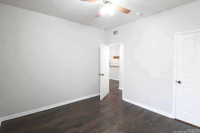 530 Dukeway Apt 3, Universal City, TX 78148