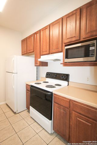 530 Dukeway Apt 3, Universal City, TX 78148