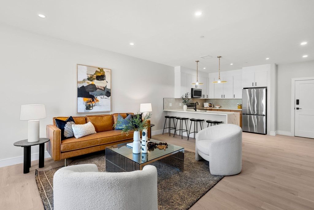27 Guild Street 106, Boston, MA 02119