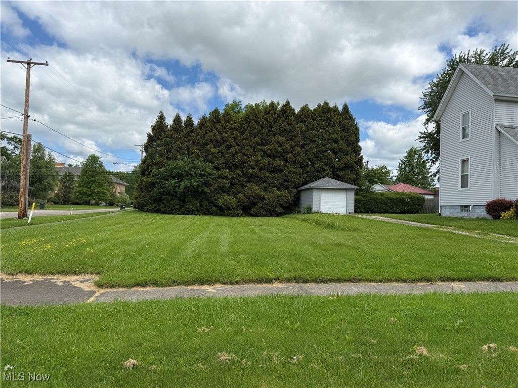 W Maryland Avenue, Sebring, OH 44672