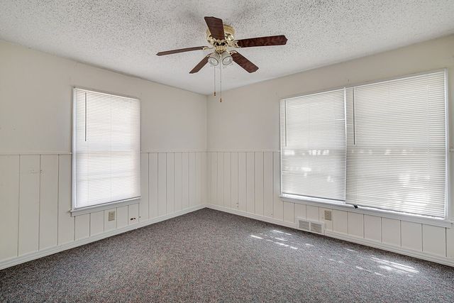 4836 Overton Avenue, Fort Worth, TX 76133