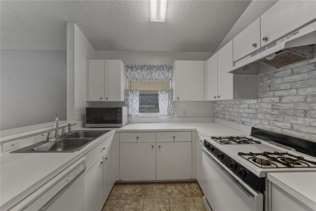 1912 FALLING STAR LANE, Lutz, FL 33549