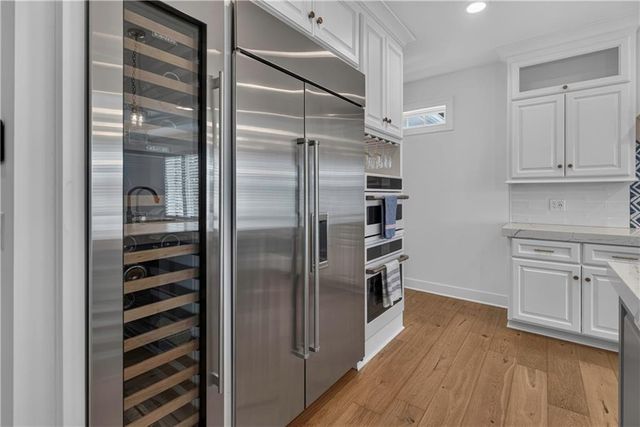 17 Buffalo Ridge Drive, Lake Winnebago, MO 64034