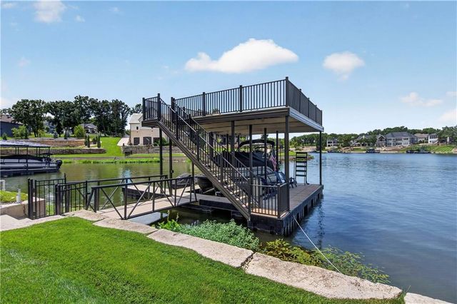 17 Buffalo Ridge Drive, Lake Winnebago, MO 64034