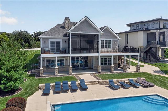 17 Buffalo Ridge Drive, Lake Winnebago, MO 64034