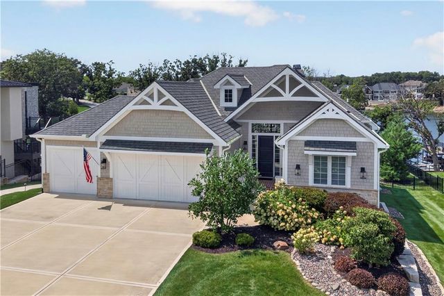 17 Buffalo Ridge Drive, Lake Winnebago, MO 64034