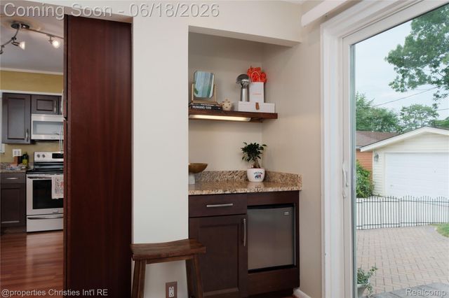 4228 Rosewold Avenue, Royal Oak, MI 48073