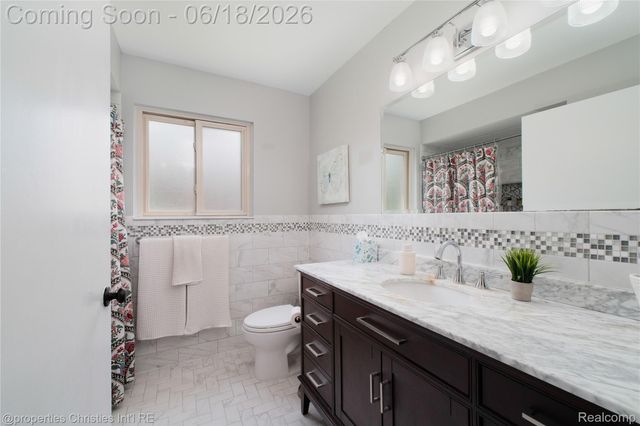 4228 Rosewold Avenue, Royal Oak, MI 48073