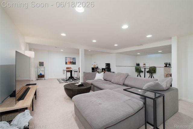 4228 Rosewold Avenue, Royal Oak, MI 48073