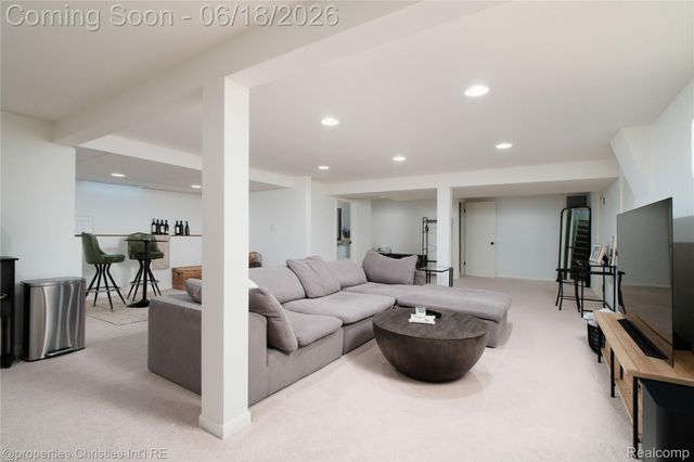 4228 Rosewold Avenue, Royal Oak, MI 48073