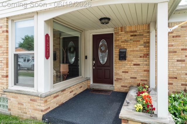4228 Rosewold Avenue, Royal Oak, MI 48073