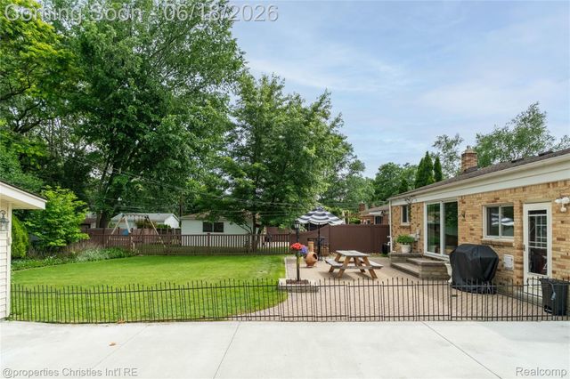 4228 Rosewold Avenue, Royal Oak, MI 48073