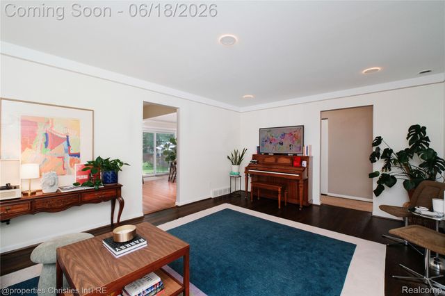 4228 Rosewold Avenue, Royal Oak, MI 48073