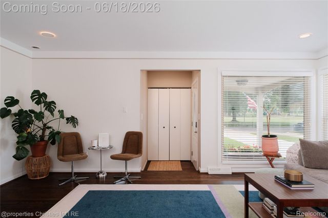 4228 Rosewold Avenue, Royal Oak, MI 48073