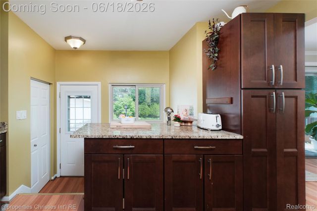 4228 Rosewold Avenue, Royal Oak, MI 48073