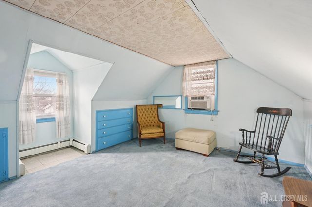 31 Highway Terrace, Edison, NJ 08817