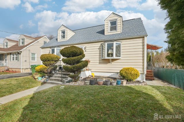 31 Highway Terrace, Edison, NJ 08817