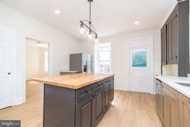 251 WASHINGTON LN, Jenkintown, PA 19046