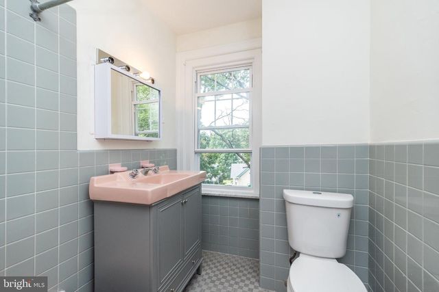 251 WASHINGTON LN, Jenkintown, PA 19046