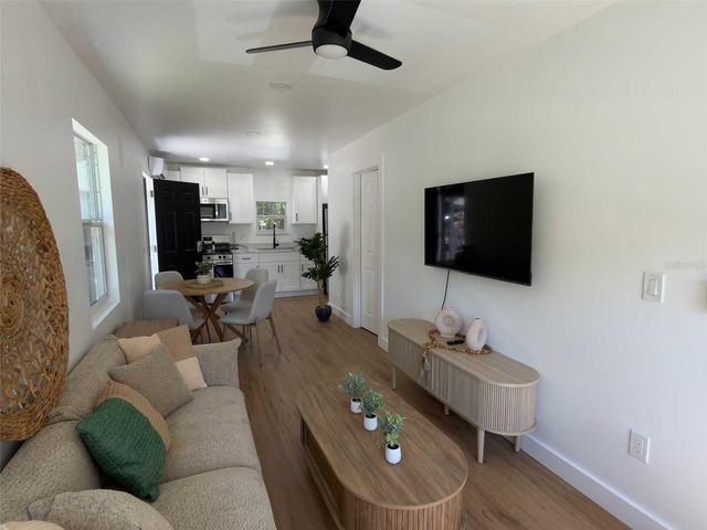 612 N HAMPTON AVENUE, Orlando, FL 32803