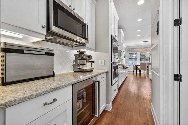 3702 W SAN LUIS STREET, Tampa, FL 33629