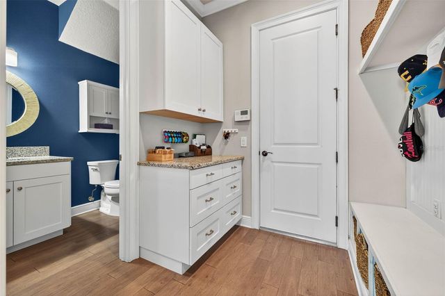 3702 W SAN LUIS STREET, Tampa, FL 33629