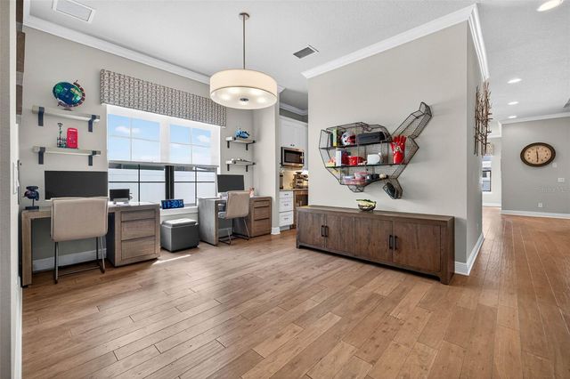 3702 W SAN LUIS STREET, Tampa, FL 33629