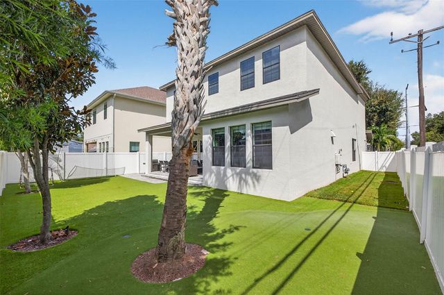 3702 W SAN LUIS STREET, Tampa, FL 33629