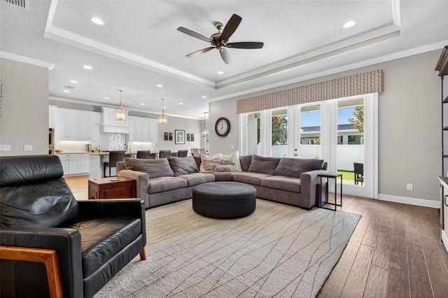 3702 W SAN LUIS STREET, Tampa, FL 33629