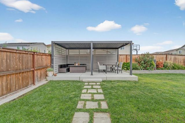 6707 Oakum Way, Stockton, CA 95219