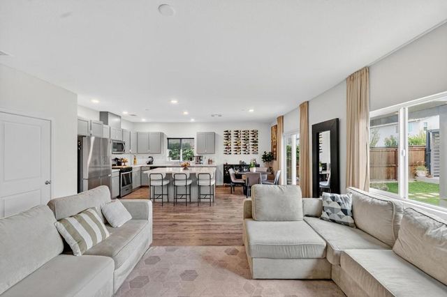 6707 Oakum Way, Stockton, CA 95219