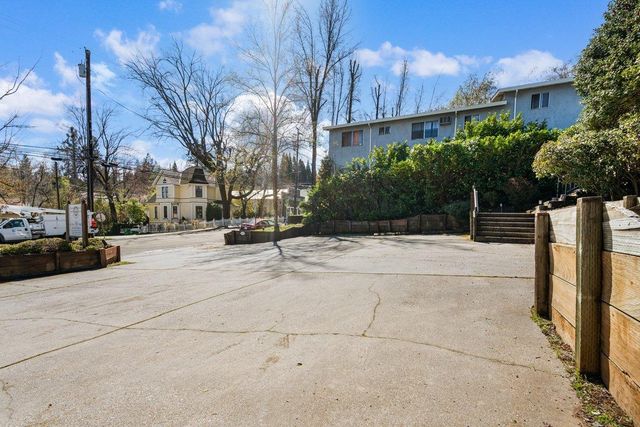 302 S Auburn St, Grass Valley, CA 95945