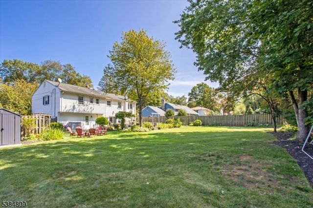10 Cedar Ln, Roxbury Twp., NJ 07876