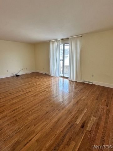 457 Burroughs Drive B, Amherst, NY 14226