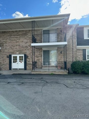 457 Burroughs Drive B, Amherst, NY 14226