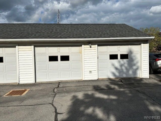 457 Burroughs Drive B, Amherst, NY 14226