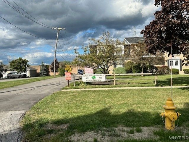 457 Burroughs Drive B, Amherst, NY 14226