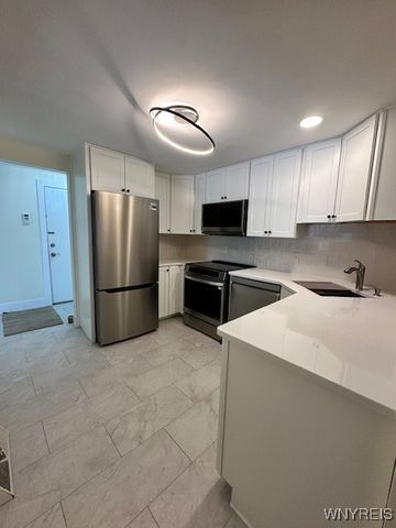 457 Burroughs Drive B, Amherst, NY 14226