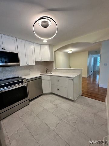 457 Burroughs Drive B, Amherst, NY 14226