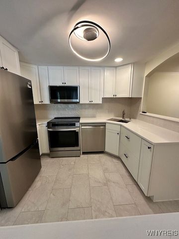 457 Burroughs Drive B, Amherst, NY 14226