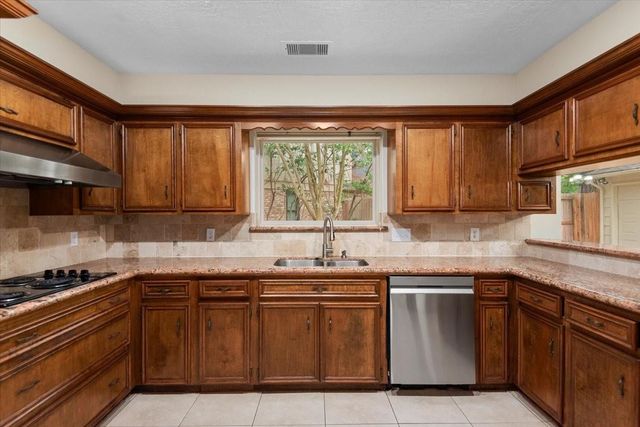 3406 Wildwood Ridge Court, Kingwood, TX 77339