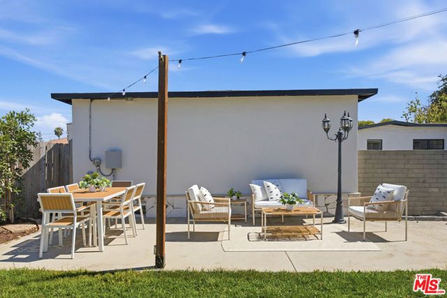 8324 Barnsley Avenue, Los Angeles, CA 90045