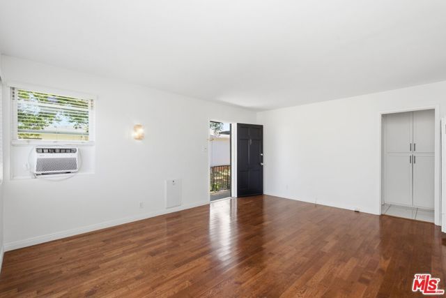 8324 Barnsley Avenue, Los Angeles, CA 90045
